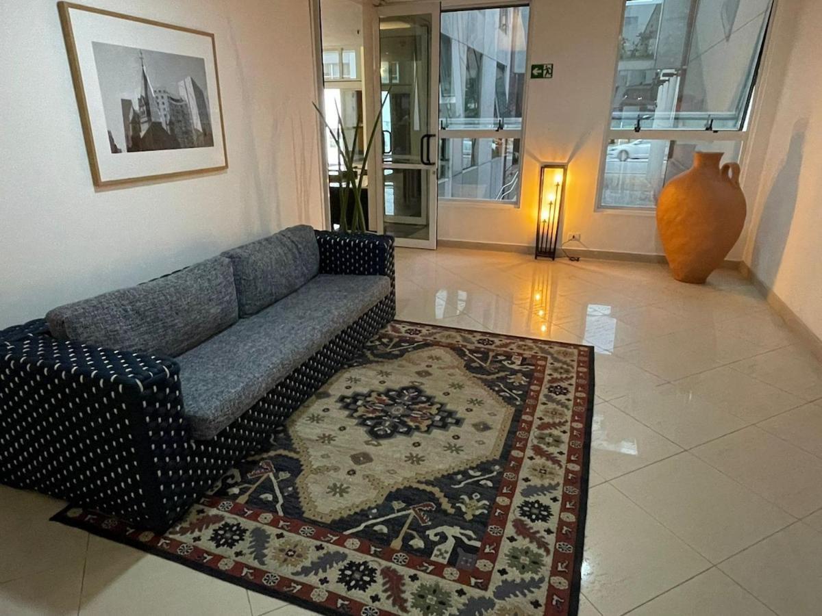 Apartamento 1504 - Classic Bela Cintra - R. Bela Cintra, Piscina Academia Restaurante São Paulo
